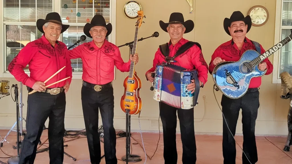 Los Plate-2 Grupo Norteño en San Diego y Calexico California